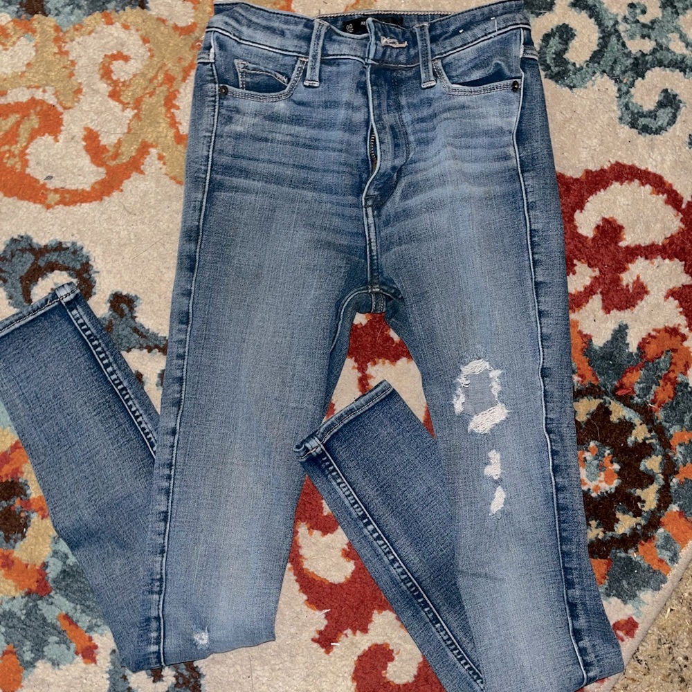 Abercrombie and Fitch Super Skinny Ankle Jean, size 24/00